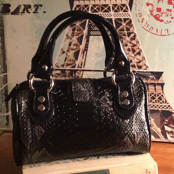 XOXO Mini Handbag - Picture 3 of 7